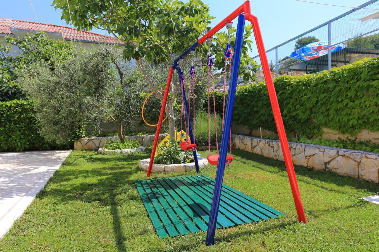 Family Friendly Seaside Apartments Razanj, Rogoznica - 10373 Exterior foto