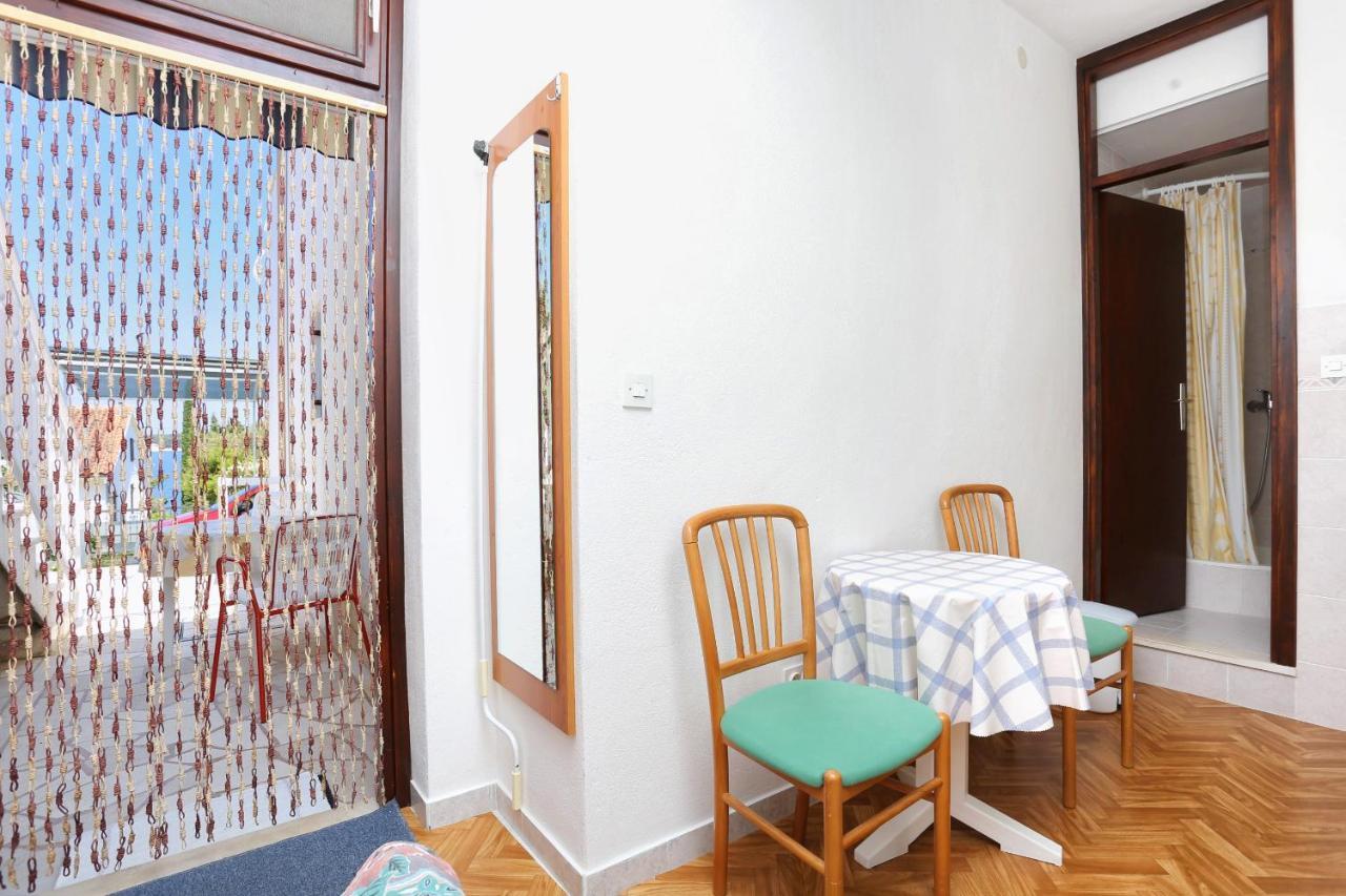 Family Friendly Seaside Apartments Razanj, Rogoznica - 10373 Exterior foto