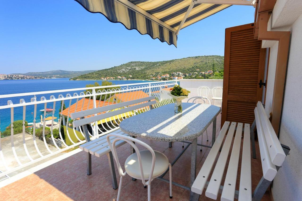 Family Friendly Seaside Apartments Razanj, Rogoznica - 10373 Exterior foto