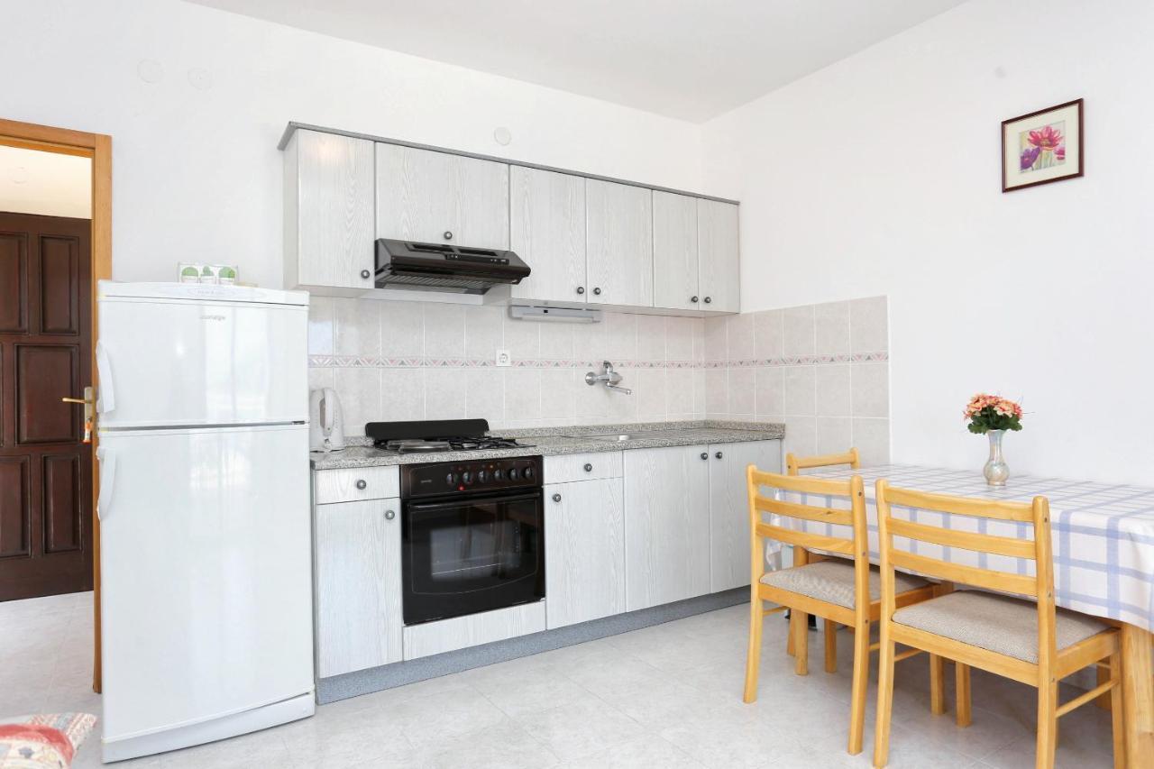 Family Friendly Seaside Apartments Razanj, Rogoznica - 10373 Exterior foto