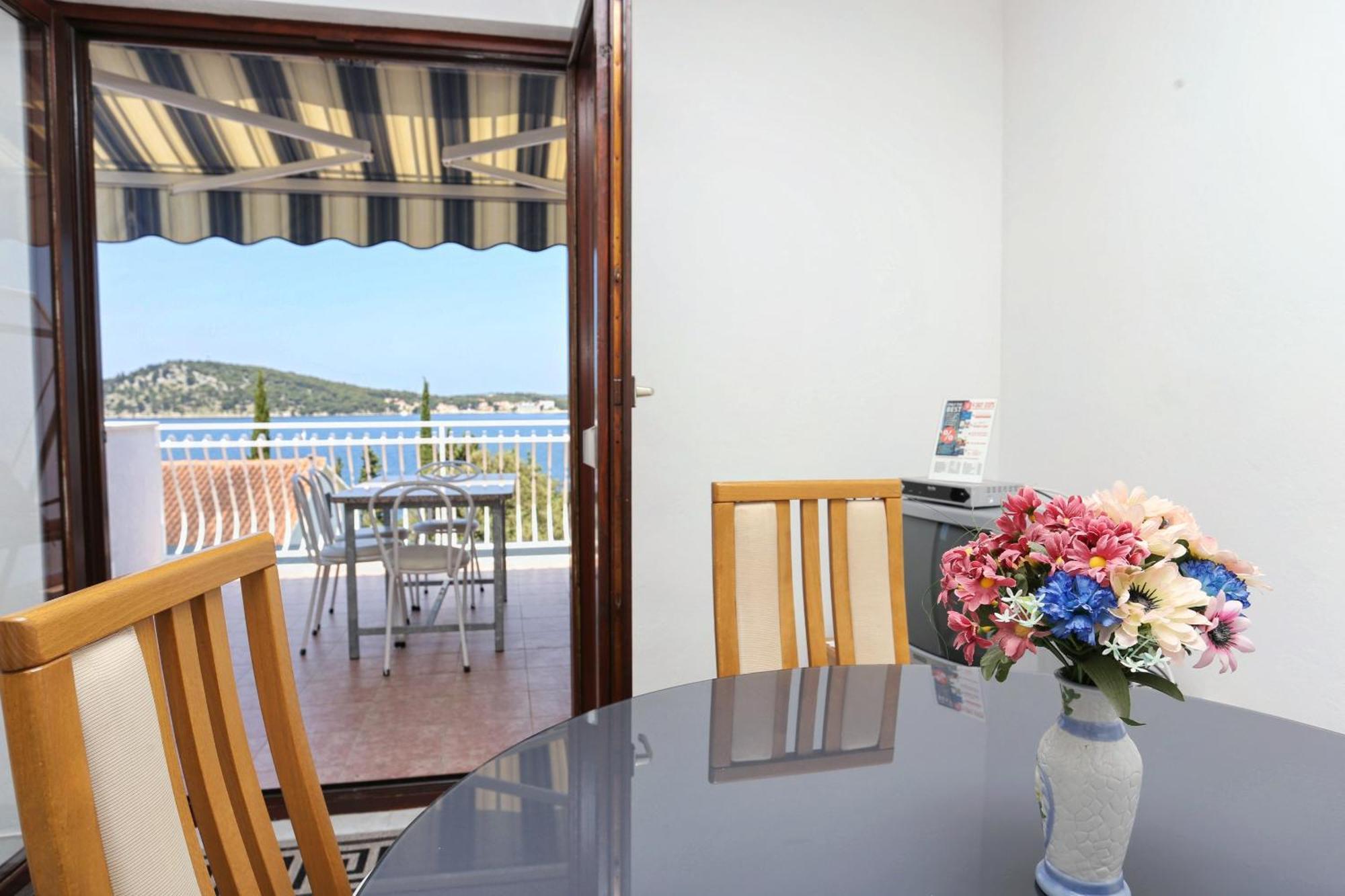 Family Friendly Seaside Apartments Razanj, Rogoznica - 10373 Cameră foto